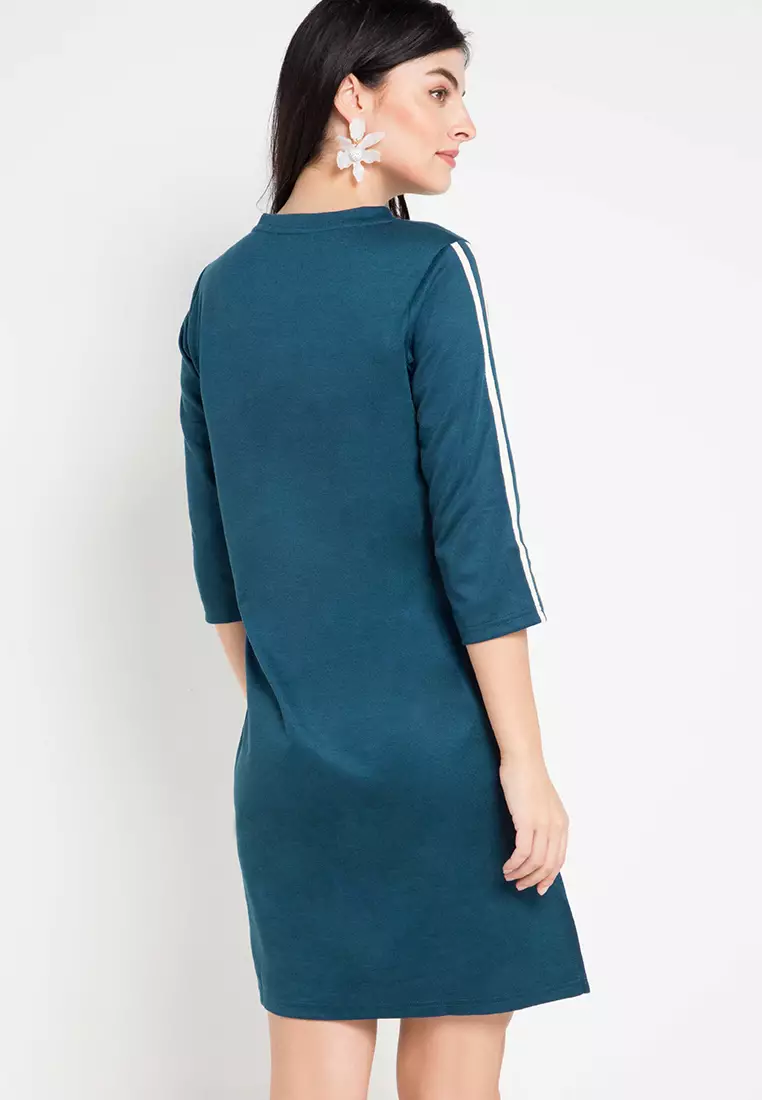 Sporty Dress With Variation Wrinkle