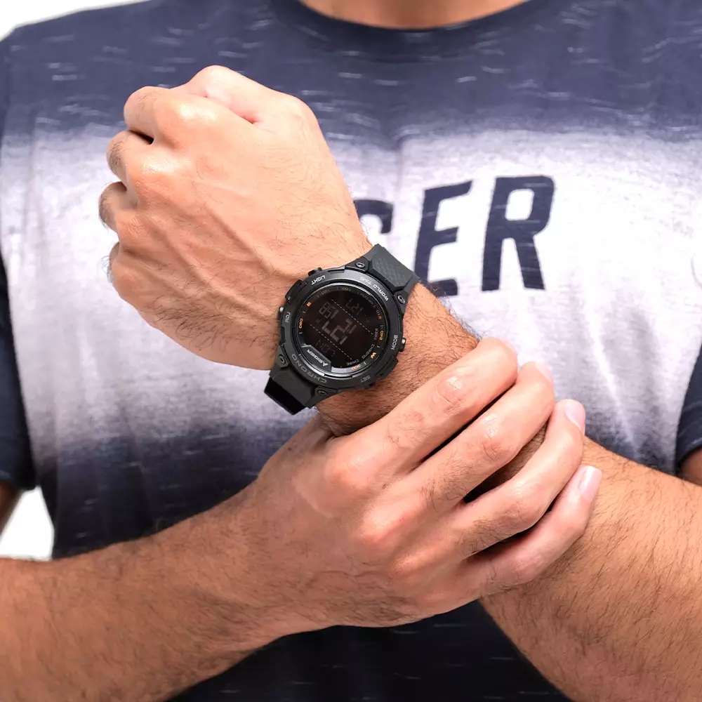 Eiger Helicon Watch