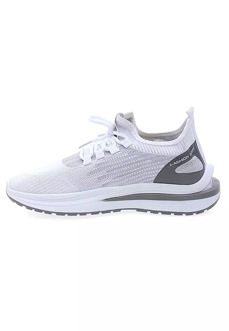 Chayton Sepatu Olahraga Pria Sneakers Casual Sport Shoes Material Synthetic ORIGINAL - White