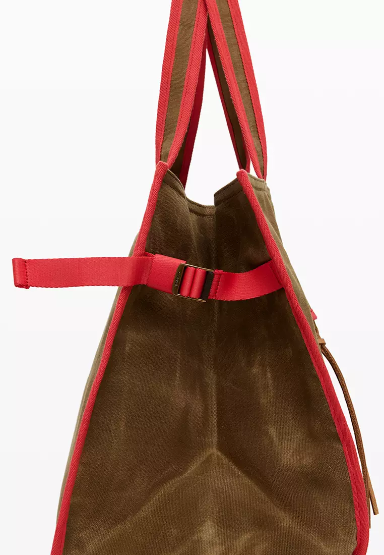 Shopper bag with large pocket
