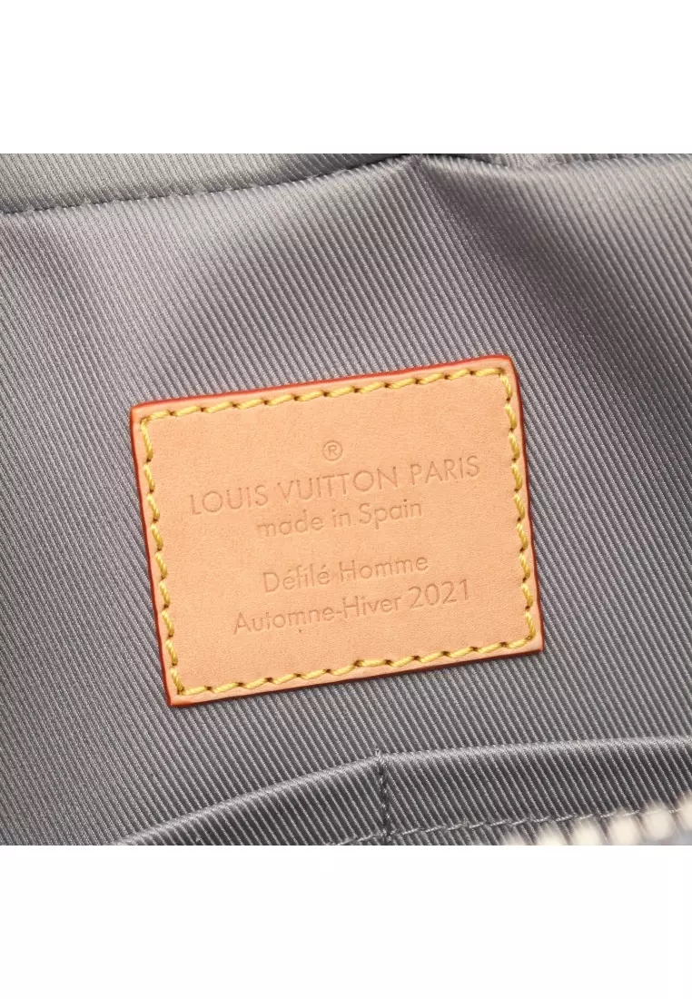 Louis Vuitton Troca PM Bag in 2023  Calf leather, Shoulder chain, Louis  vuitton
