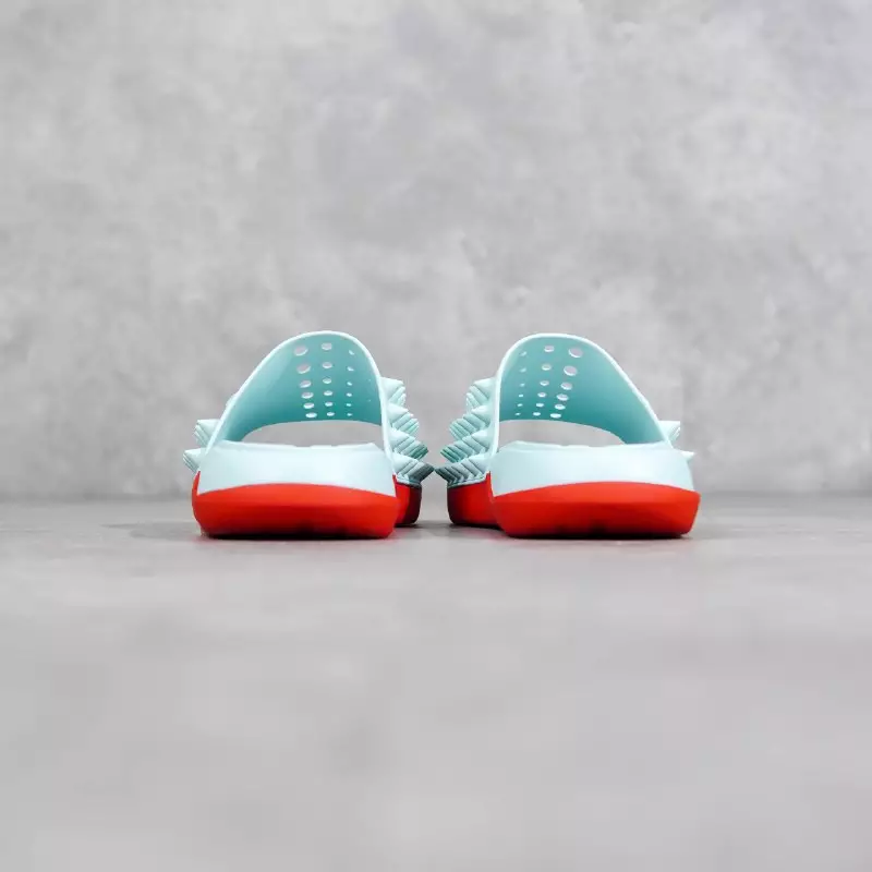 Sandal CHRISTIAN LOUBOUTIN TAKE IT EASY ICEBURG BLUE FLAT RUBBER SLIDE 100% ORIGINAL