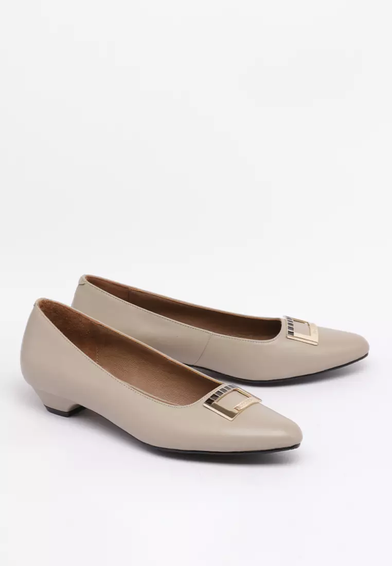 Buccheri Sanna Flat Shoes Wanita Cream