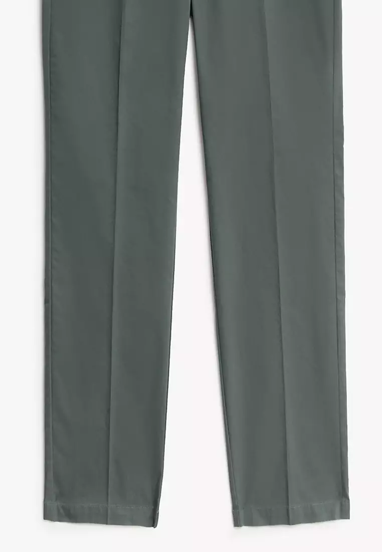 Slim Fit Super Lightweight Chinos