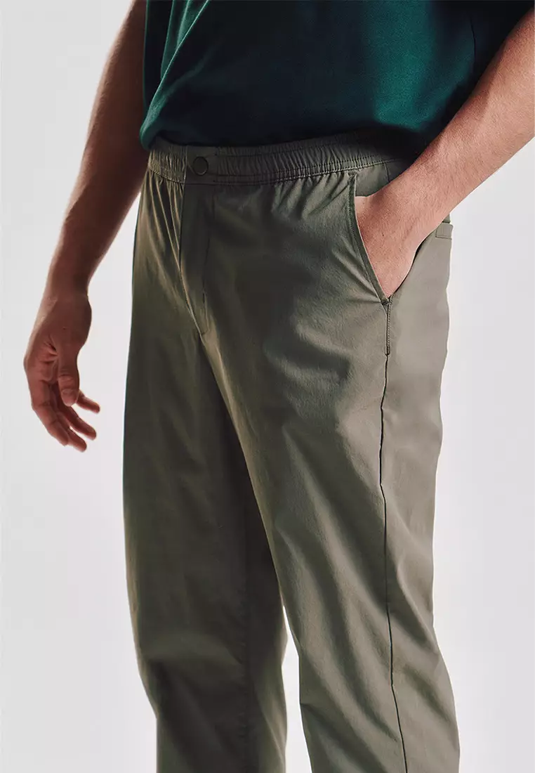 Essentials Lite Move Slim Fit Pants