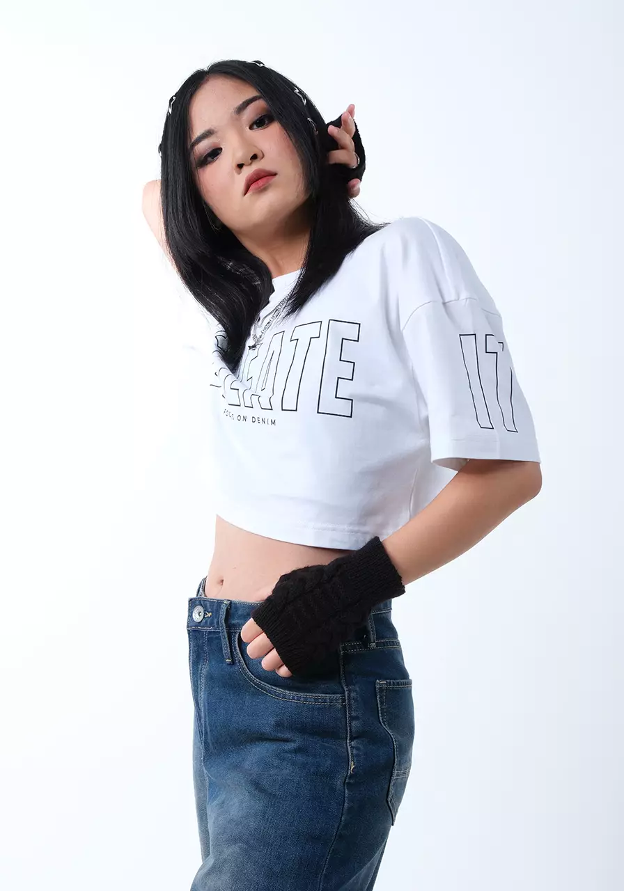 Kaos Wanita Cropped Emma White