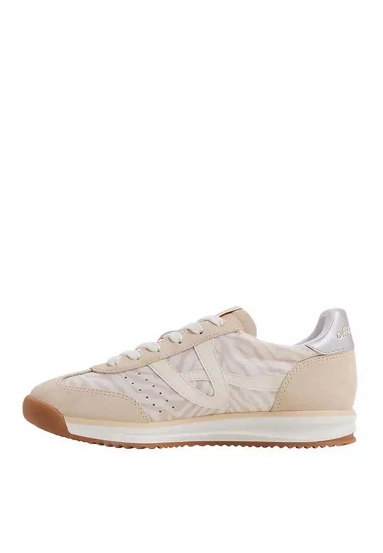 Stepcount Sneakers