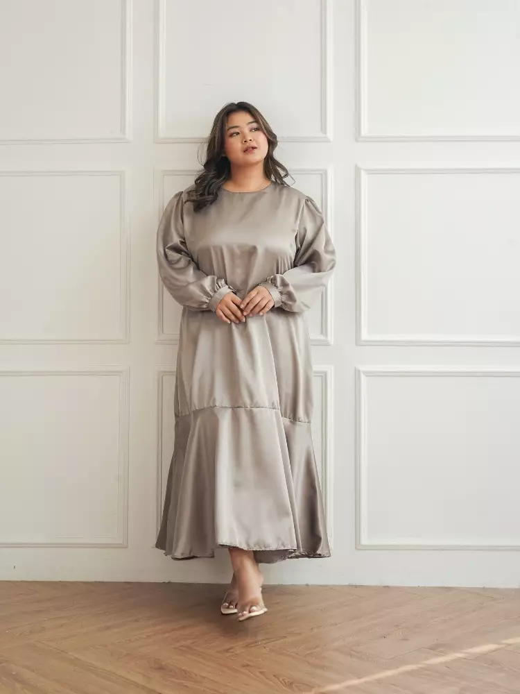 xtramiles Ladies dress leca silk long sleeve dress taupe