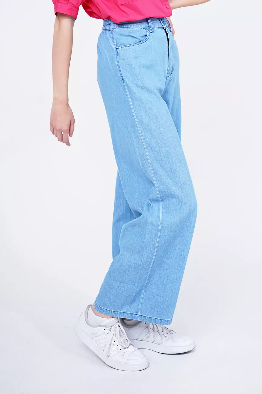 Celana Jeans Wanita Alexa Light Blue Chambray
