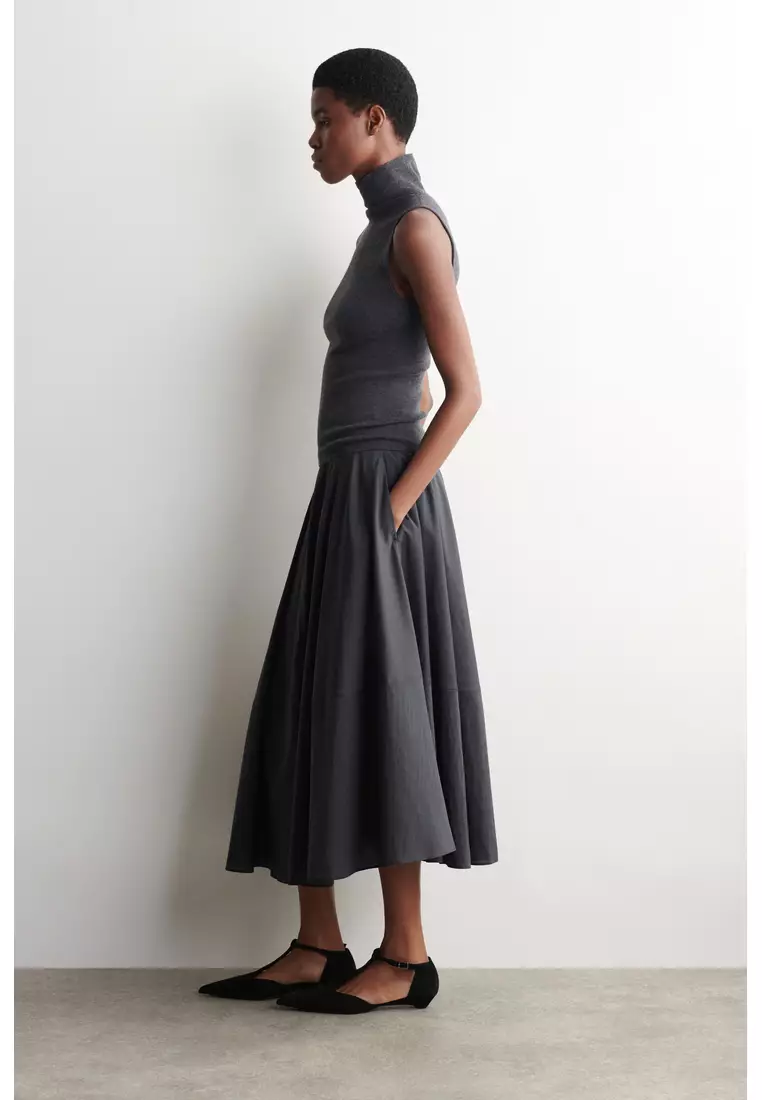 Buy COS FLUID CIRCLE-CUT MIDI SKIRT Online | ZALORA Malaysia