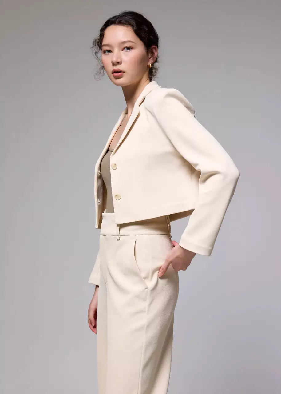 Blazer Wanita - Alya Boxy Crop Blazer