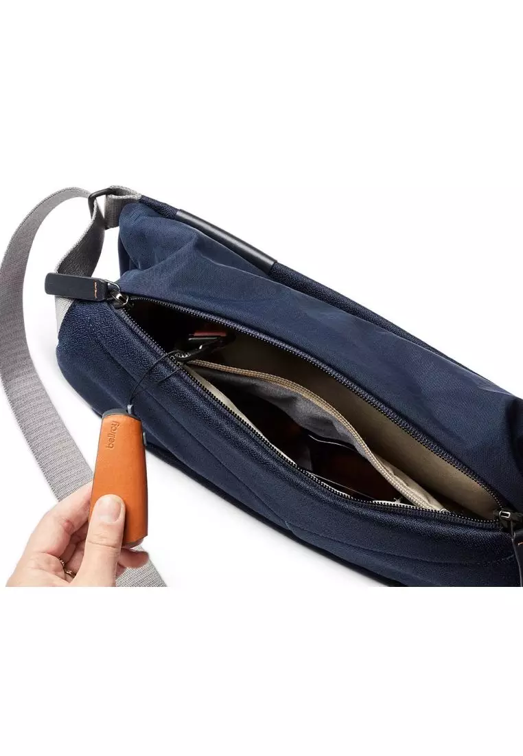 Bellroy Sling - Navy