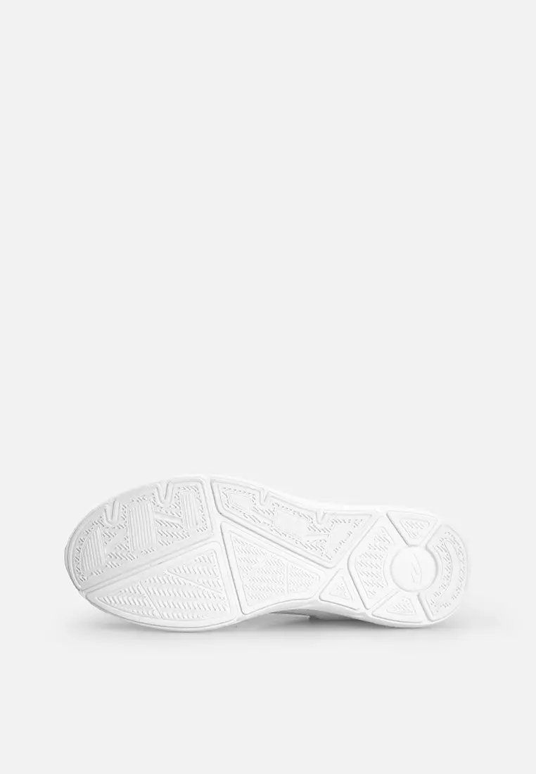 World Balance Straddle Kid's Performance Cross Training Shoes