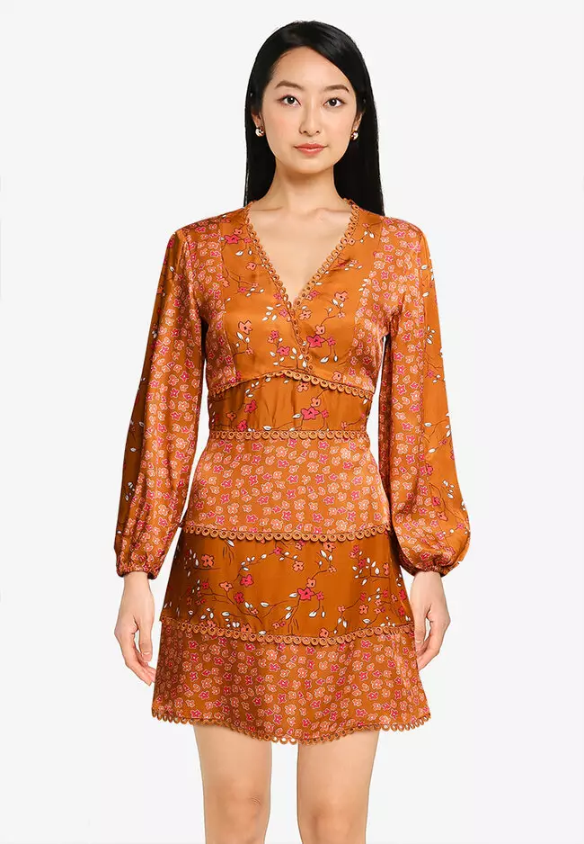 Petals dresses online 2025