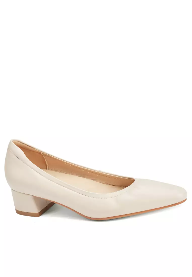 Discount on Twenty Eight Shoes  shoes - SKU: 3.5CM Grain Leather Uniform Pointy Pumps AA0592