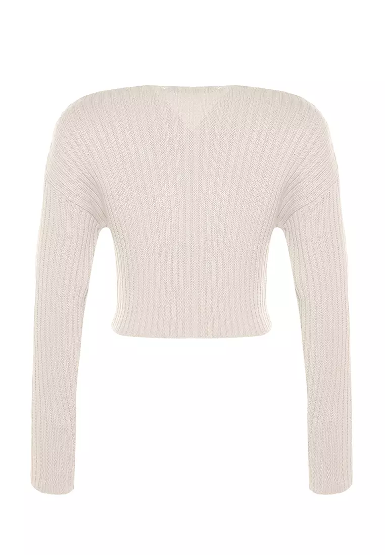 Basic V-Neck Crop Sweater