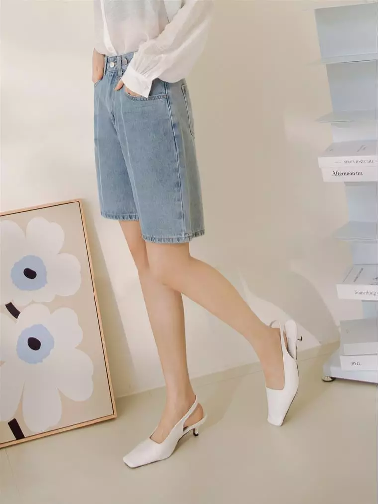 Cotton Waist Adjustment Buttoned Denim Shorts [BA6820]