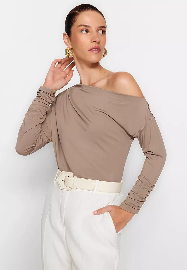 Asymmetrical Flowy Knitted Blouse