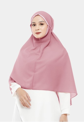 Jual Zelena Bergo Renda Tali Shalma Pink Original Zalora Indonesia Aksen renda besarnya membuat tampilan tampak lebih feminin. bergo renda tali shalma pink