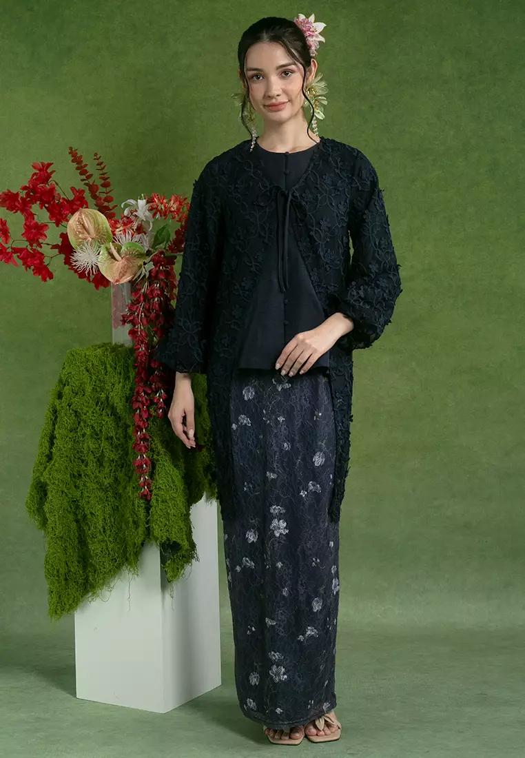 Qaseh Lace Long Kebaya Set