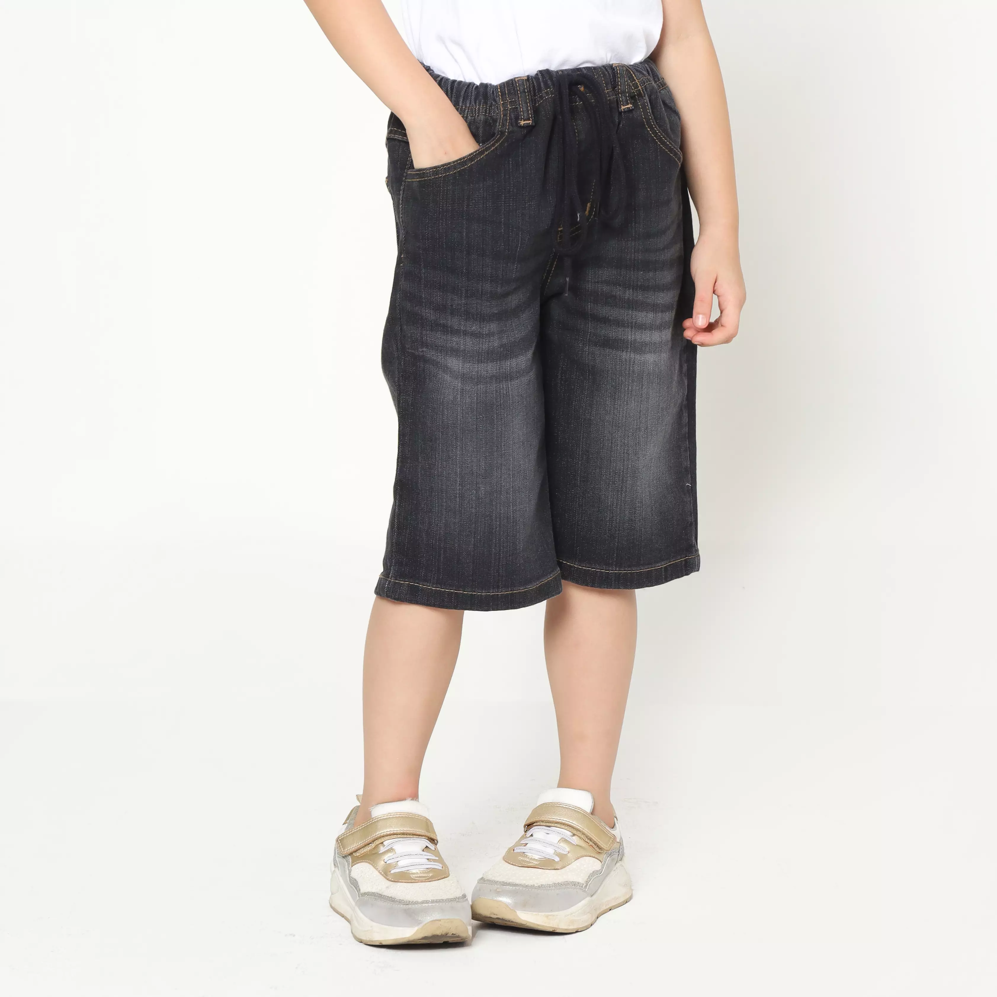 Celana Pendek Anak Perempuan Jeans Star Black