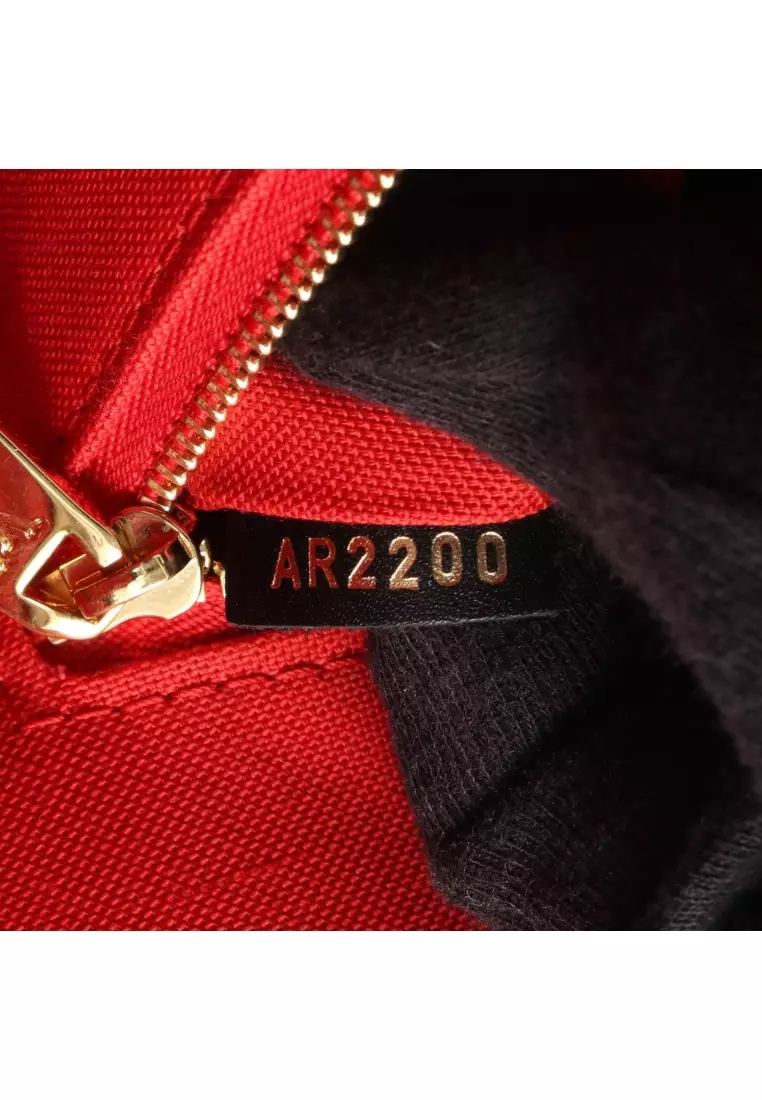 Pre-Loved Louis Vuitton on-the-go GM monogram giant monogram reverse Shoulder bag PVC leather Brown light brown