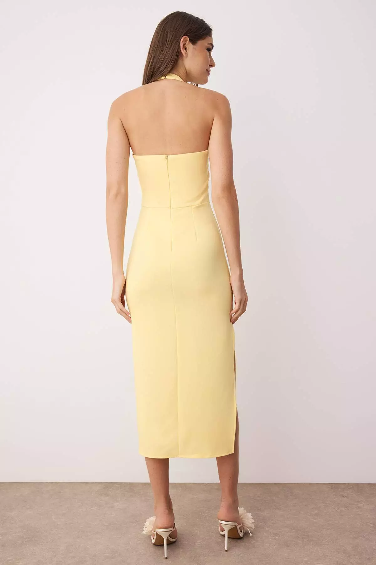 Light Yellow Body-Styling Slit Detailed Midi Woven Dress