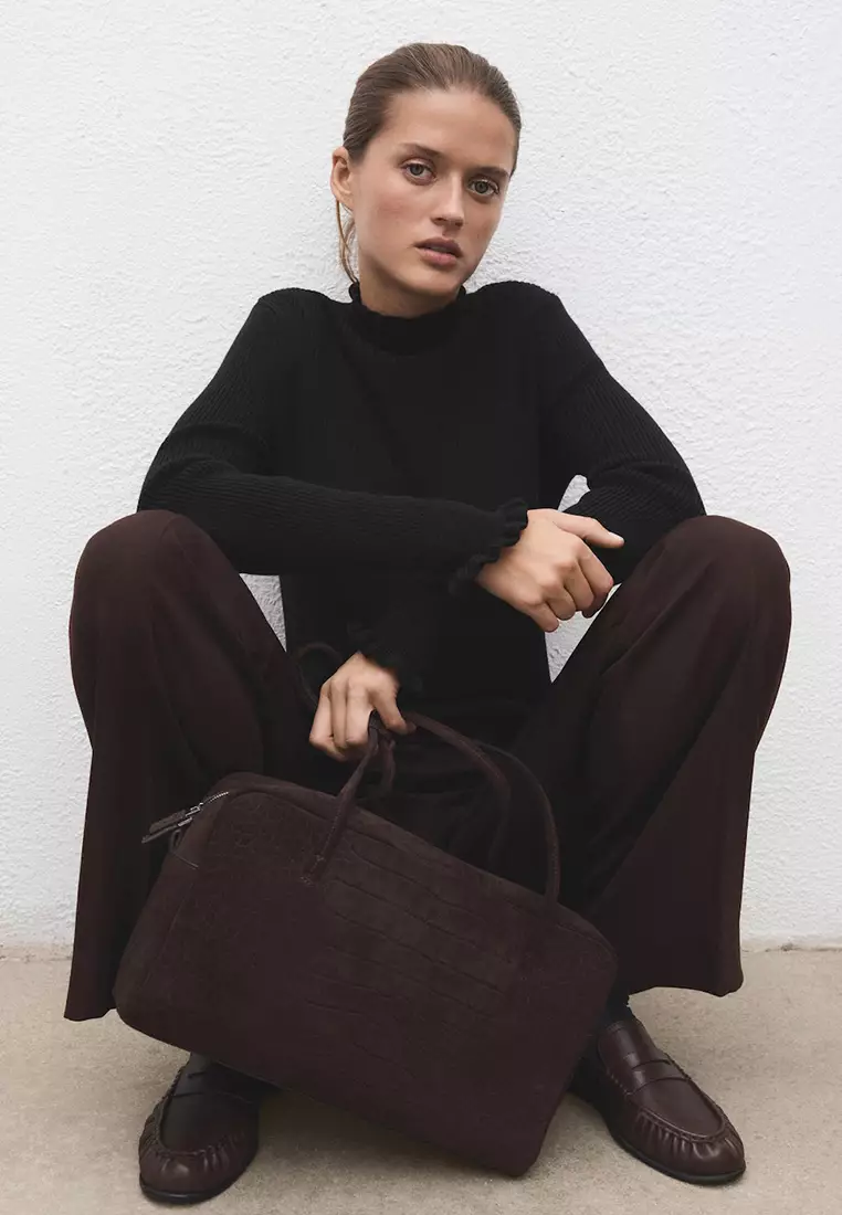 Scalloped Edges Sweater