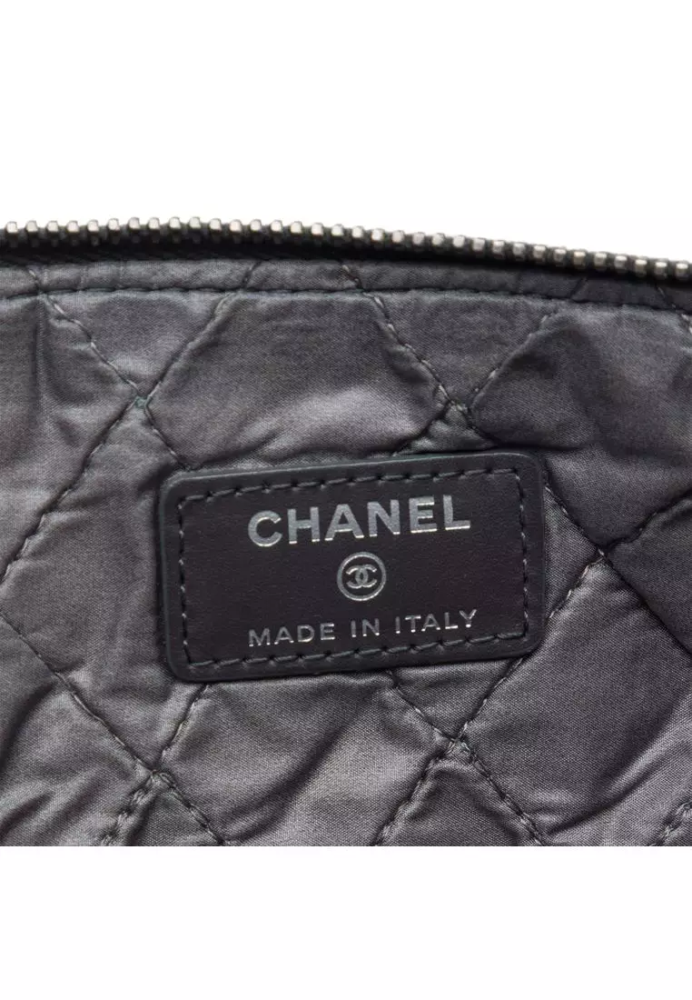 Pre-Loved Chanel Large Crinkled Patent O Case Clutch