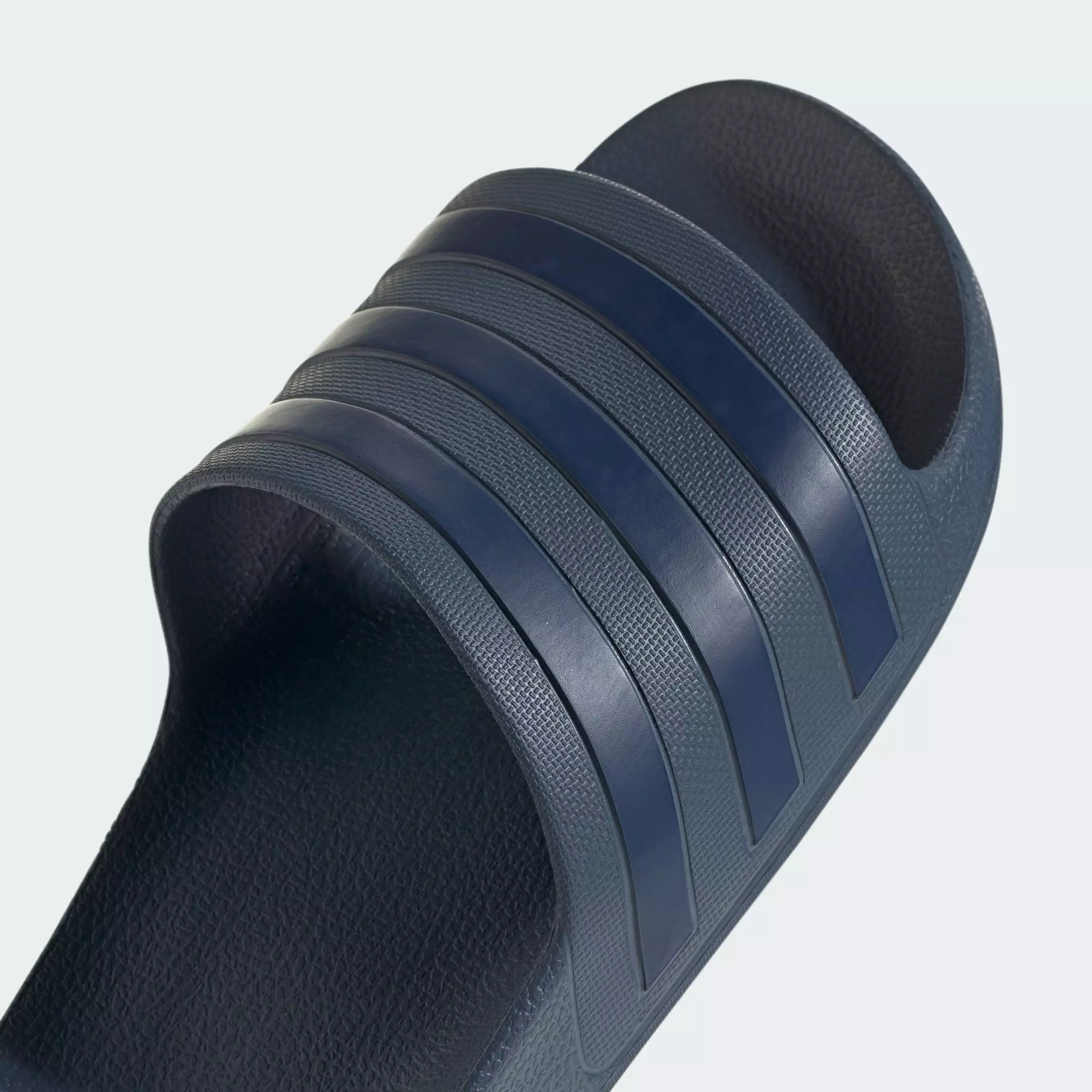 Adilette Aqua Slides