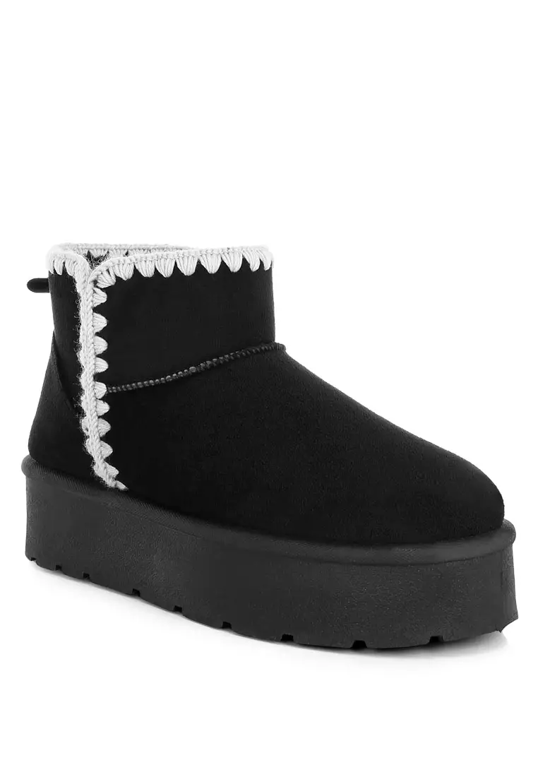 Scalloped Detail Snow Boots In Black