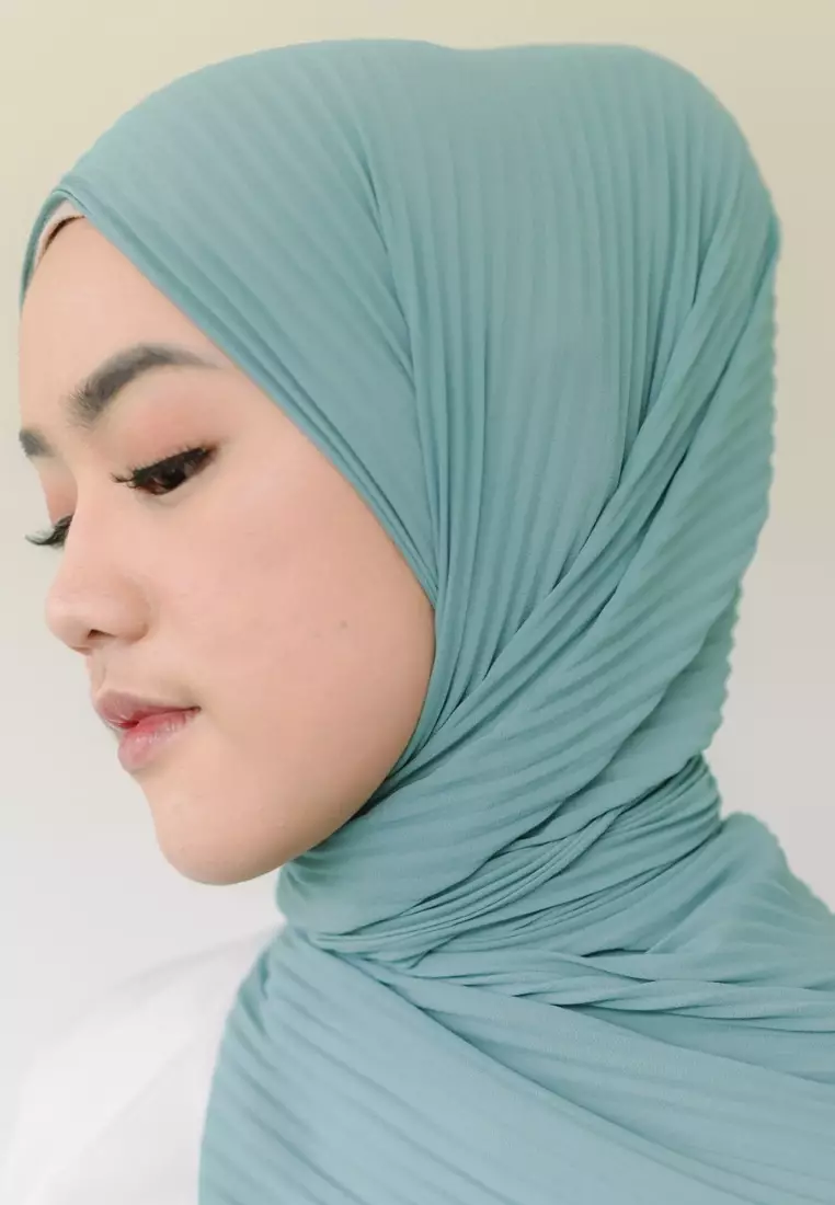 Bawal Pleats Shawl Tosca