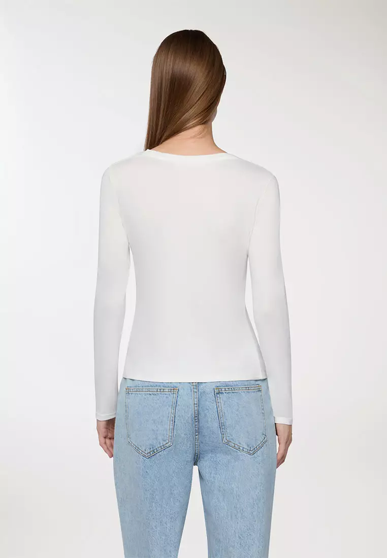 Woman Long-Sleeved T-Shirt