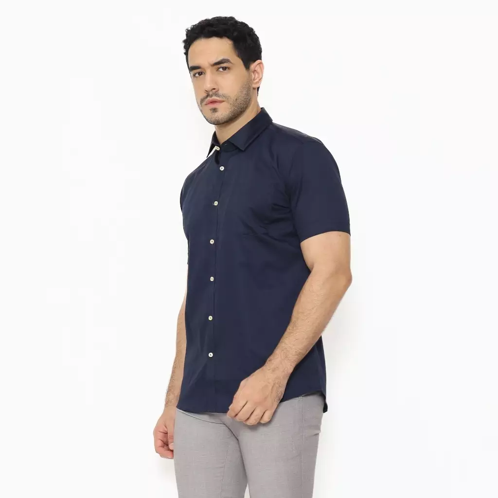 SCHOELLER VIVALDI-MSS Kemeja Pria Lengan Pendek Polos Slim Fit Warna Biru Tua
