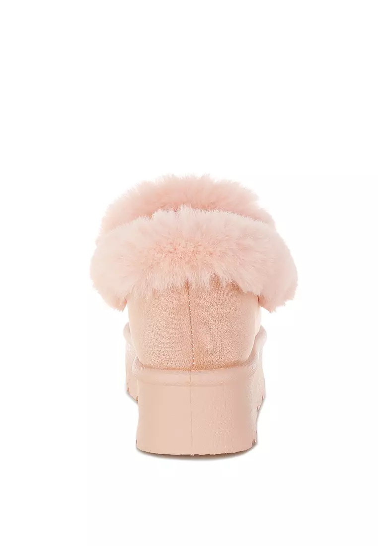 Sepatu bot salju slip on dengan detail menawan dalam warna pink