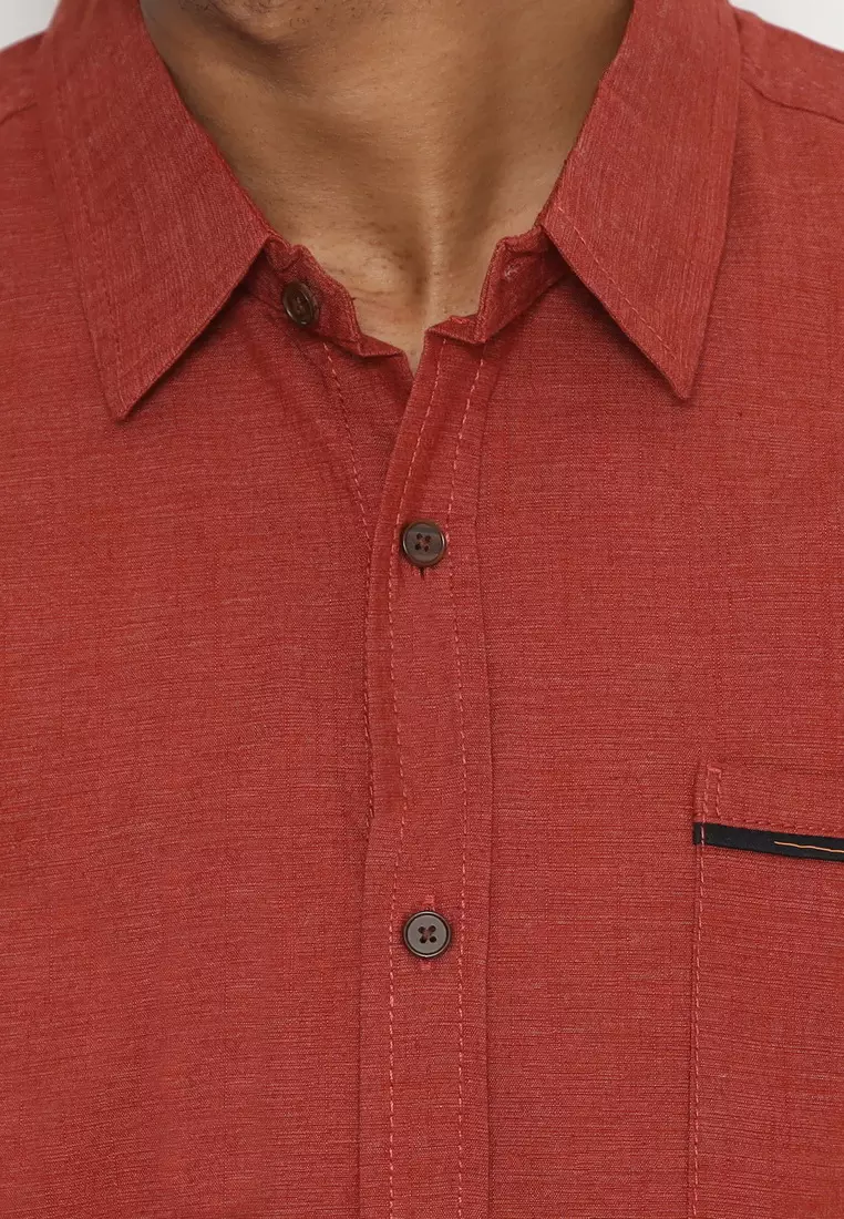 POLICE Kemeja Polos Cotton Twill Slub Teracota Regular Fit Pria