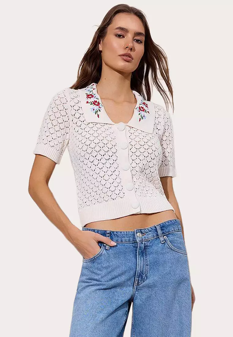 Trendyol Stone Flower Embroidered Collar Lace-Like Knit 