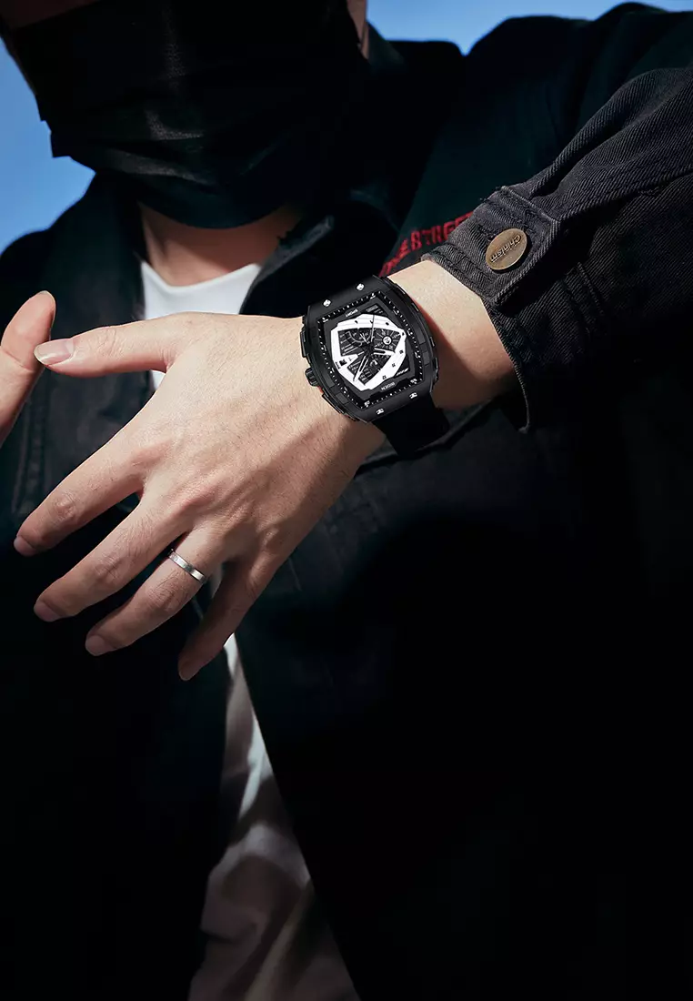 Jam Tangan Pria Original Olahraga Bercahaya Tali Silikon Jam Tangan Cowok Black silver