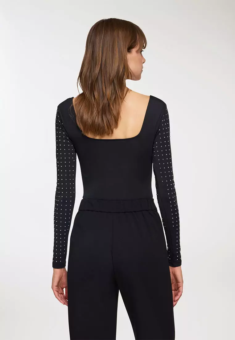 Woman Long-Sleeved T-Shirt