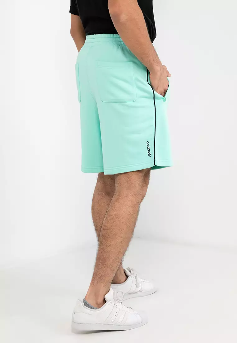 Buy ADIDAS adicolor seasonal archive shorts 2024 Online ZALORA