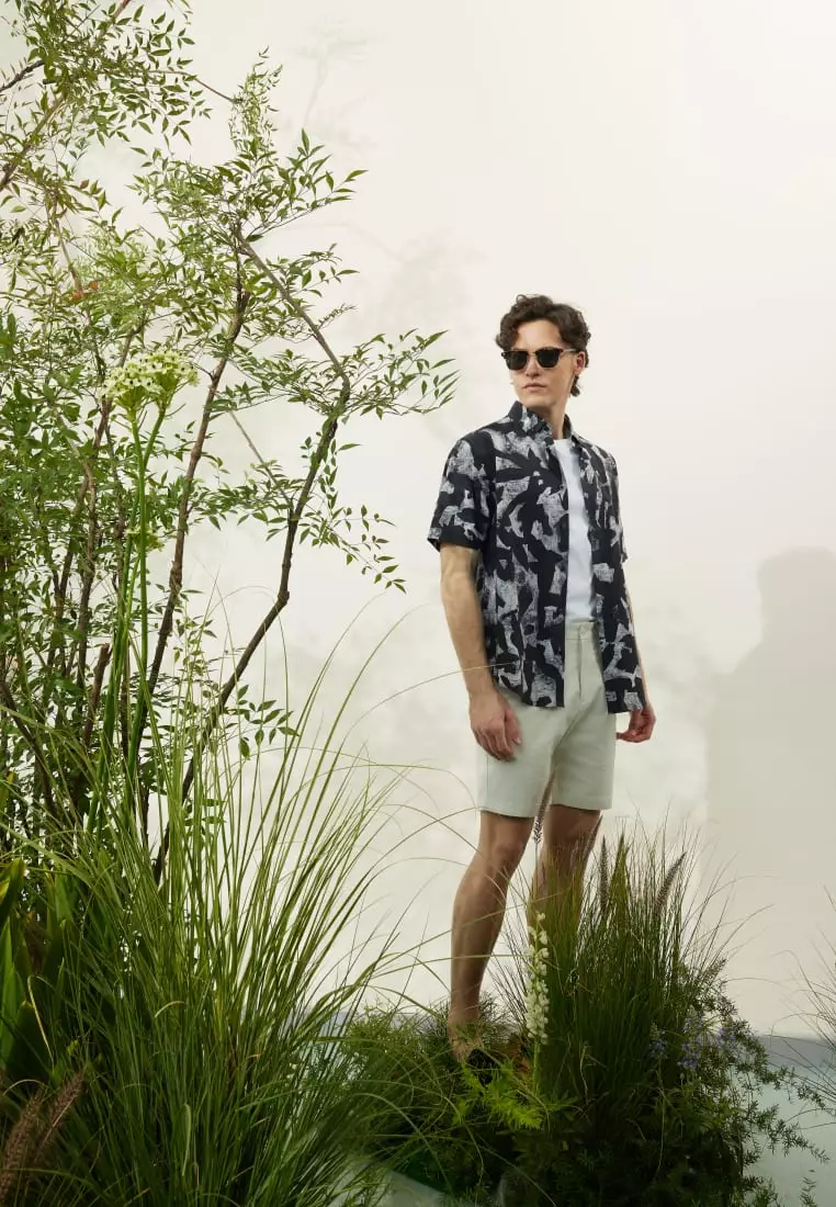 G2000 Cotton Oxford Ink Scatter Digital Print Comfort Fit Short Sleeve Casual Shirt