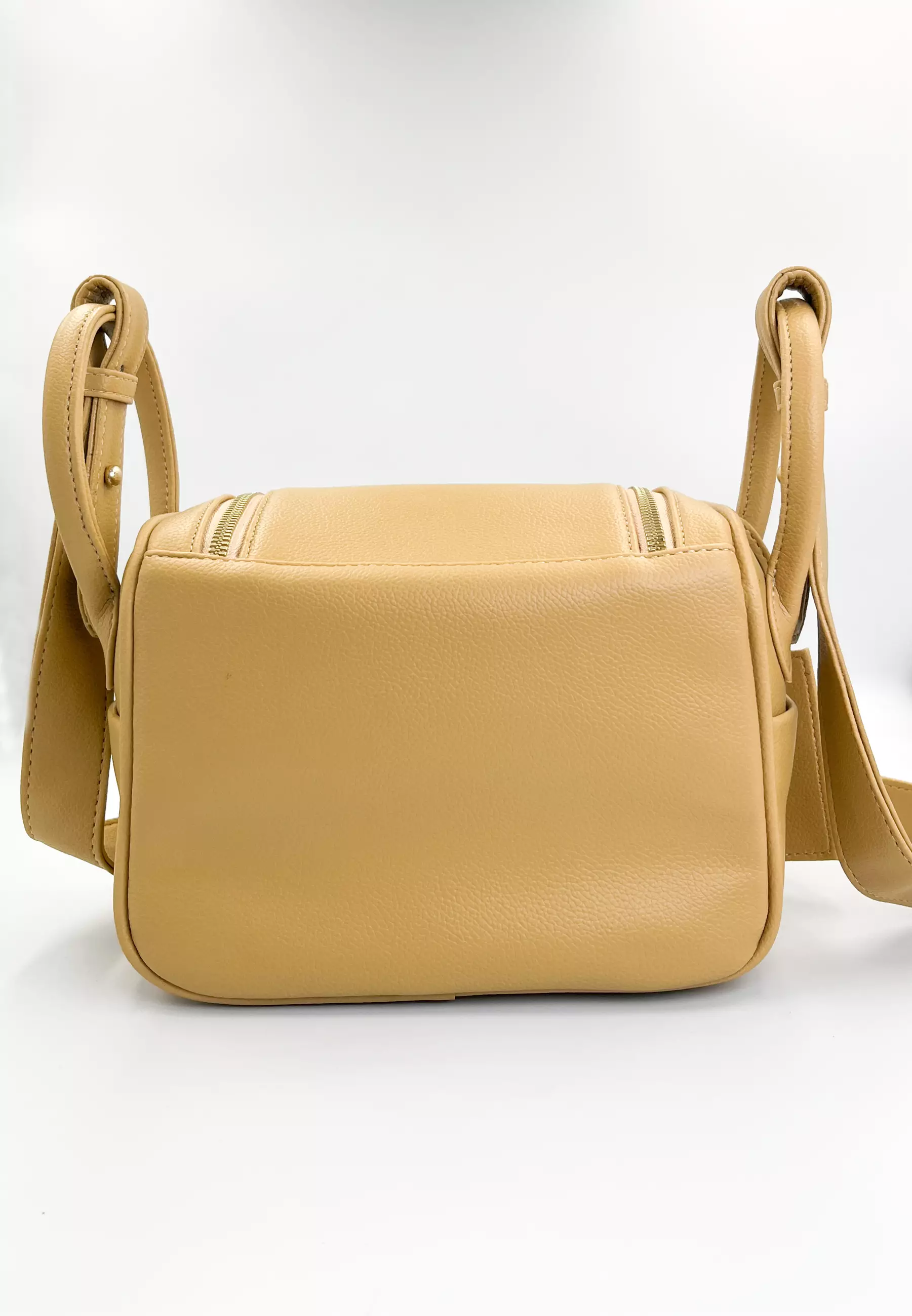 Patris Lyodra Sling Bag / Tas Wanita Selempang