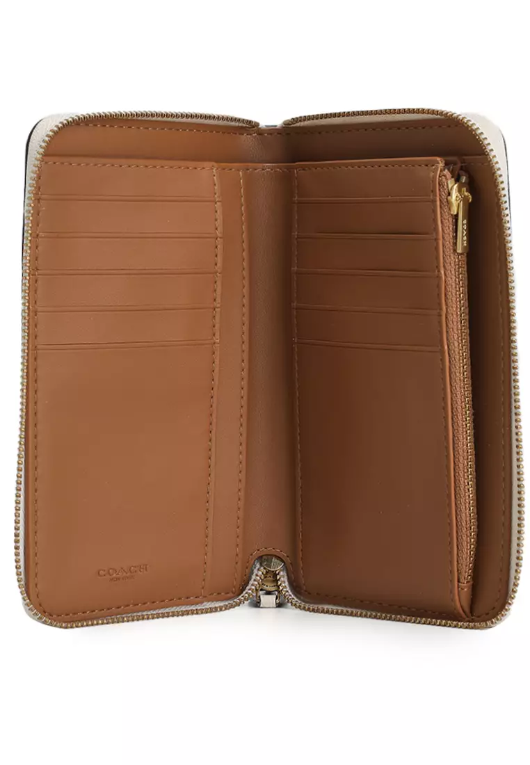Essential Medium Zip Around Wallet (ct)