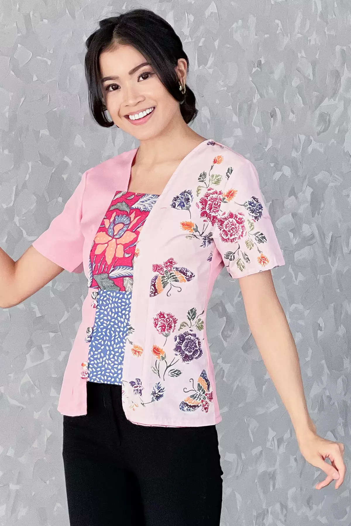 Hiranya Encim Pink Kebaya