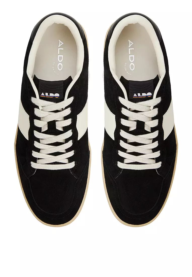 Roscoe Sneakers