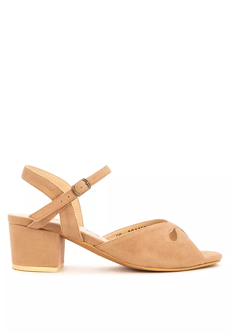 Discount on CARMELLETES  shoes - SKU: Block Heels Ankle Strap Sandals