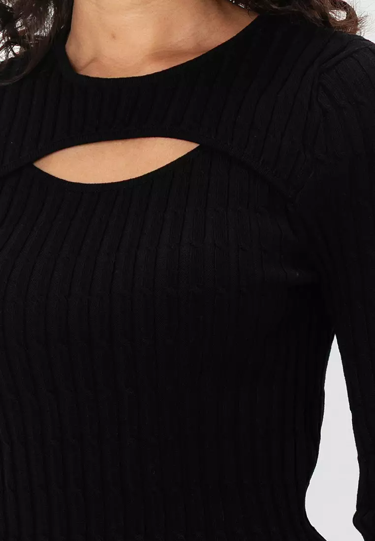 Meddi Cable Crop O-Neck Top