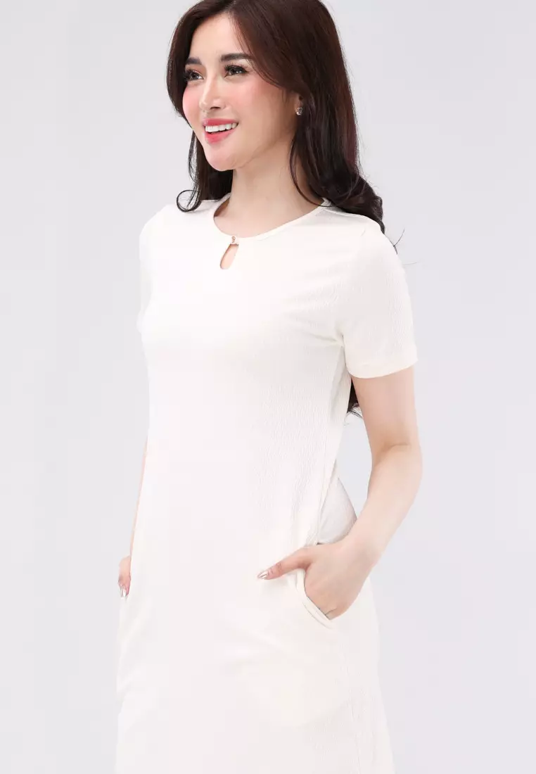 Textured Knits Short Sleeves Round Neck Dress