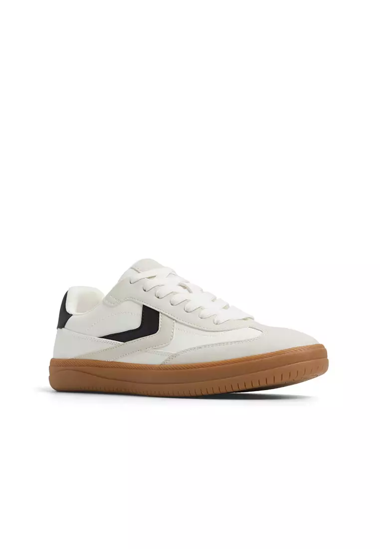 Salome Low-Top Sneakers