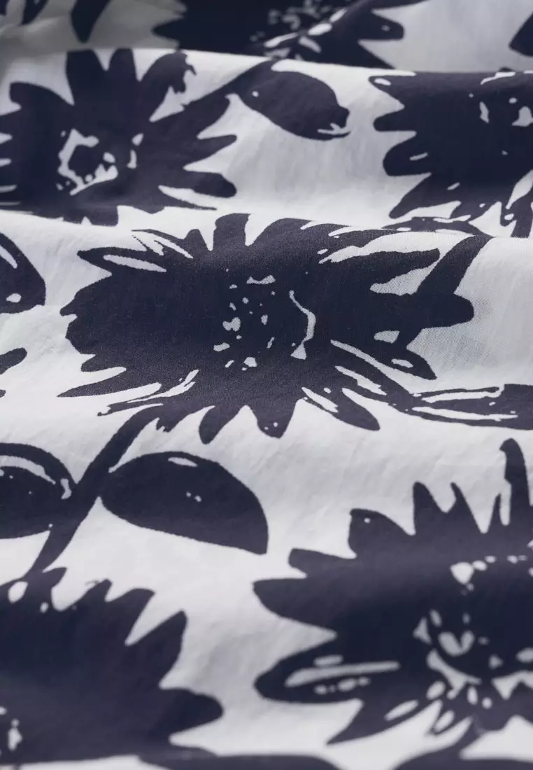 Seasalt Cornwall Navy Streamlet Floral Swing-Shape Top (GOTS)